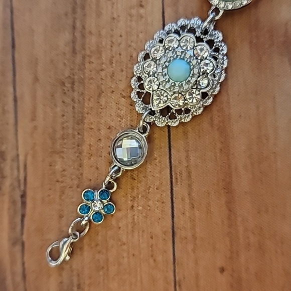 Rhinestone and Flower Bracelet - Picture 2 of 9